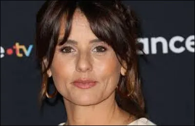 Journaliste, animatrice de radio et de télévision, Faustine Bollaert est née en 1979. Elle est également l'arrière-petite-nièce de Félix Bollaert directeur de compagnie des mines d'une ville des Hauts-de-France dont un stade de football porte son nom. Quel est le nom de ce club ?