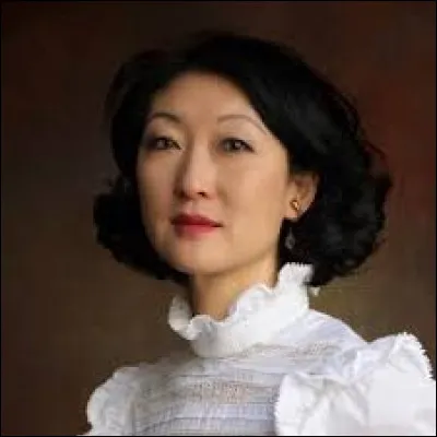 Première personnalité d'origine asiatique à être ministre, Fleur Pellerin est née à Séoul en 1973. De 2014 à 2016, quel poste ministériel a-t-elle occupé ?