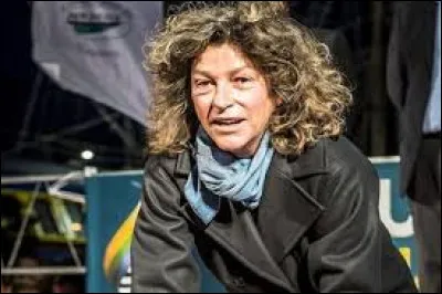 Florence Arthaud (1957-2015) est une navigatrice. En quelle année remporta-t-elle la célèbre course à la voile transatlantique, la Route du Rhum ?