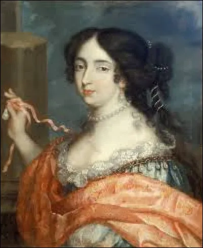 Françoise d'Aubigné fut une favorite de Louis XIV. Sous quel nom est-elle plus connue ?