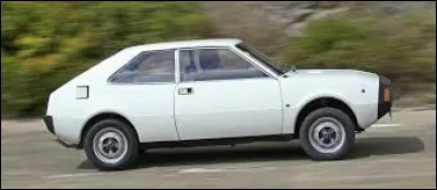 Quel est le nom de cette vieille voiture ?