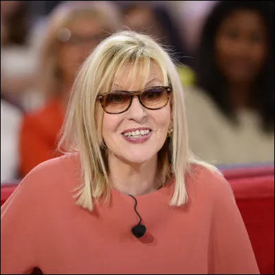 Qui chante "Passe ton chemin" ?