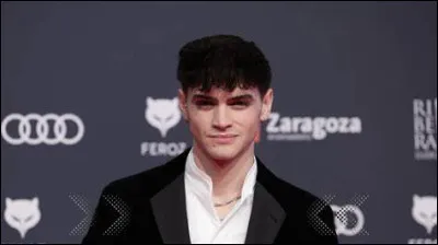 Quelle est son identit&eacute; compl&egrave;te ?