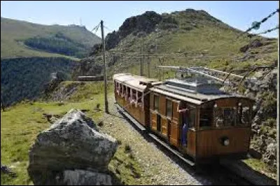 Rhune : Dans quel département français se trouve-t-on si l'on prend le petit train de la Rhune ?