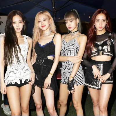 Quelles sont les grandes surs de Blackpink ?