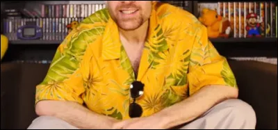 À l'origine, pourquoi le JDG porte-t-il une chemise hawaïenne ?