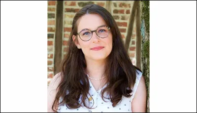 Pourquoi Angèle réapparaît-elle dans la saison 11 ?