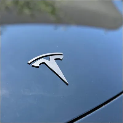 Maintenant que tu as réussi (ou pas) cette première question, passons à un logo un peu plus dur.