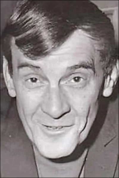 On ne peut y entrer que si on le connaît, c'est le...