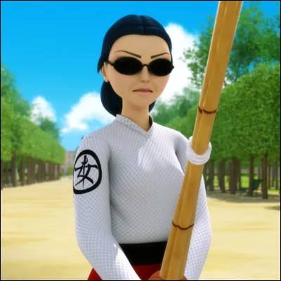 Dans quelles disciplines Tomoe excelle-t-elle ?