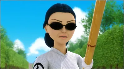 Quel est le nom de l'arme symbolique que manie Tomoe ?