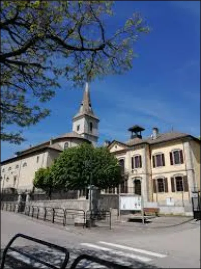 Notre balade prend fin en Auvergne-Rhône-Alpes, à Vailly. Commune de l'aire d'attraction Thononaise, elle se situe dans le département ...