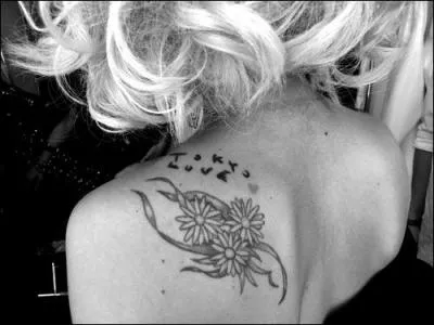A qui est ce tatoo ?