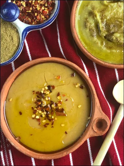 Quelle légumineuse est la base de « bisarra » ?