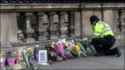 Attentats de Londres : Bombardements à la bombe dans les transports en commun de Londres.