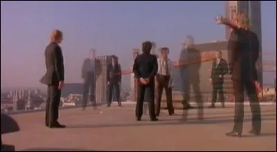 À quel groupe doit-on le titre de 1983 "Owner of a lonely heart" ?