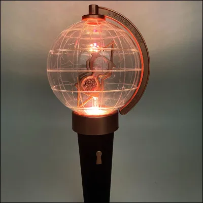 À quel groupe appartient ce lightstick ?