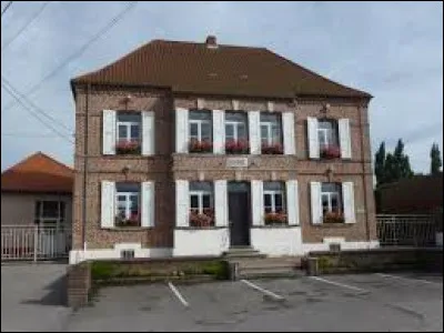 Commune de l'aire d'attraction Calaisienne, Landrethun-lès-Ardres se situe en région ...