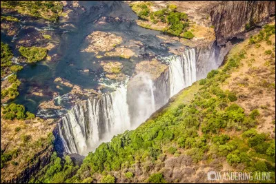Entre quels pays d'Afrique les chutes Victoria sont-elles situ&eacute;es ?