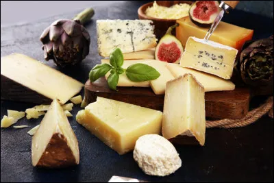 Parmi ces fromages, lequel est fabriqué à partir de lait de brebis ?