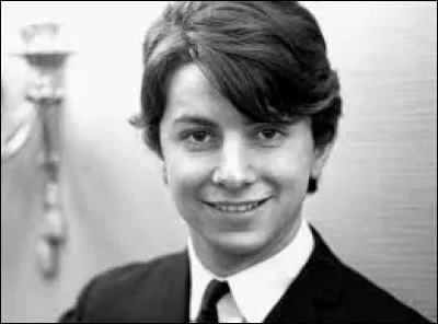 Qui a chanté "Capri c'est fini" ?