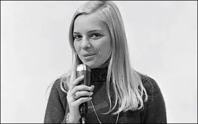 Qui a interprété "Poupée de cire, poupée de son" ?