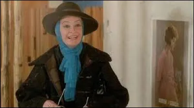 Quel est le rôle de Dominique Lavanant dans "Les Bronzés" ?