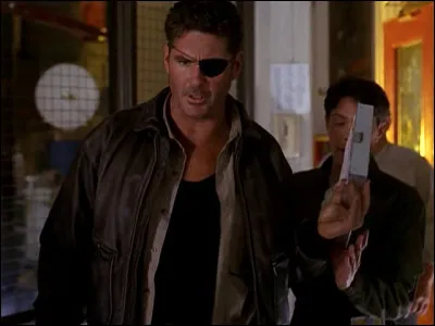 Quel est le nom du chef de S.H.I.E.L.D. ?