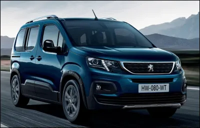 Quel est ce modèle en R, produit par Peugeot ?