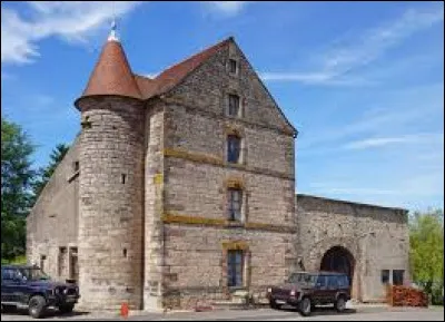 Nous terminons notre promenade devant la maison à tourelle de Velorcey. Village de Bourgogne-Franche-Comté, dans l'aire d'attraction Vésulienne, il se situe dans le département ...