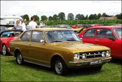 Cette ancienne voiture est une ...