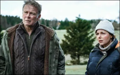 Comment s'appellent les deux personnages principaux, qui sont vendeurs de sapins ?