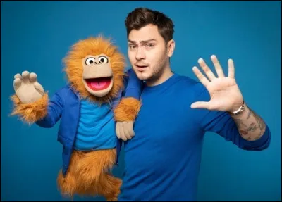 Comment s'appelle la marionnette principale de Jeff Panacloc, célèbre ventriloque français ?