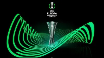 Quel club français devait participer à la Ligue Europa Conférence 2024/2025, mais a été éliminé lors des barrages contre le Panathinaïkós ?