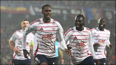 Quel était le score entre le Stade brestois et le Bayer Leverkusen, champion d'Allemagne en titre et finaliste de la Ligue Europa ?