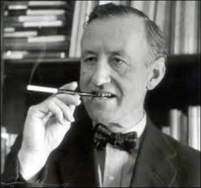 Le romancier Ian Fleming décède en août. Lequel de ces personnages a-t-il créé ?
