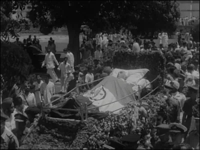 Nehru décède en mai, quelle fonction a-t-il occup en Inde ?