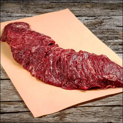 Quel morceau de buf, qui peut être daloyau ou de flanchet, se situe sur le côté du ventre de lanimal et possède une texture filandreuse qui empêche sa cuisson à point ?