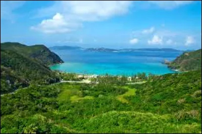 Quelle est la plus grande ville sur l'île d'Okinawa ?