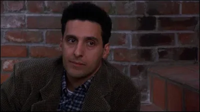 Peter Weir a r&eacute;alis&eacute; ce film, o&ugrave; Turturro interpr&egrave;te Bill Perlman, qui a pour titre...