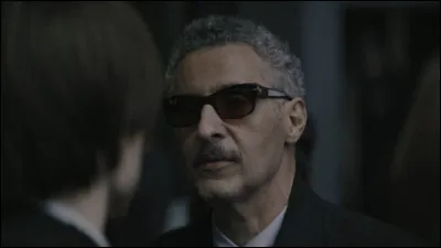 Turturro joue Carmine Falcone dans ce film de Matt Reeves, qui est...