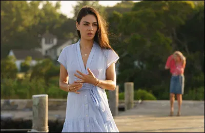 Kunis joue Tiffani Fanelli dans ce film de Mike Barker, qui est...