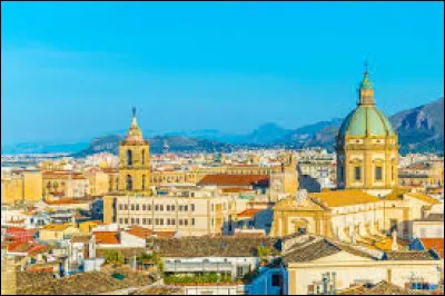 Que faut-il ajouter &agrave; "pal" pour obtenir le nom d'une ville situ&eacute;e en Sicile ?