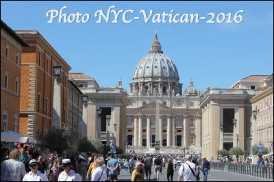 Qui sont ceux qui appartiennent à la religion chrétienne de l'Église dirigée par le pape, évêque de Rome ?