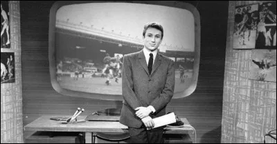 L'incontournable Michel Drucker démarre sa carrière en journaliste sportif à l'ORTF en 1964. Quelle fut la durée de ses fonctions devant les caméras de télévision ?