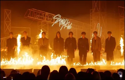 Lorsque Lee Know t'a adopté, faisait-il déjà partie de Stray Kids ?