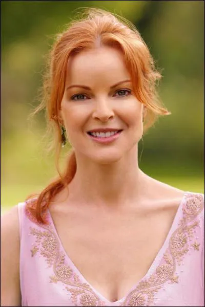 Avant d'incarner la rigide Bree Van de Kamp dans 'Desperate Housewives', elle tait folle  lier dans 'Melrose Place' :