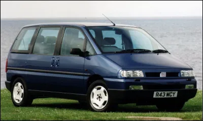 Quel est ce modèle en U produit par Fiat de 1994 à 2002 ?