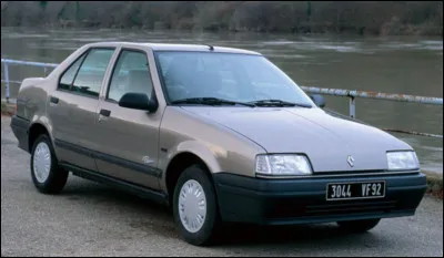 Quel est ce modèle en C produit par Renault de 1988 à 1996 ?