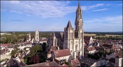 Mon vieux est une chanson écrite en hommage à un père décédé, qui en est l'auteur ?
